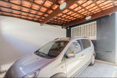 Casa à venda com 140m², 3 quartos e 2 vagas Casa à venda com 140m², 3 quartos e 2 vagasGaragem