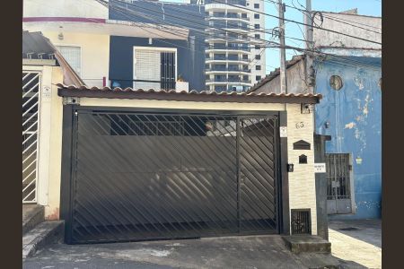 Casa à venda com 140m², 3 quartos e 2 vagas Casa à venda com 140m², 3 quartos e 2 vagasFachada