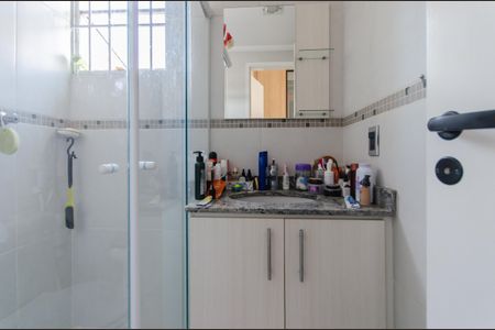Casa à venda com 140m², 3 quartos e 2 vagas Casa à venda com 140m², 3 quartos e 2 vagasBanheiro da Suíte