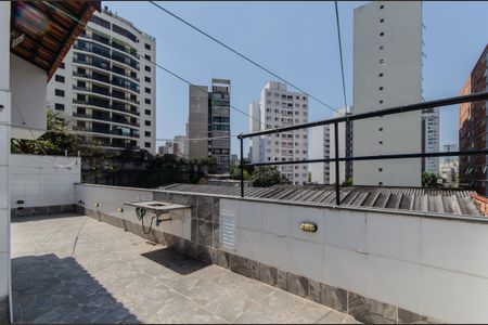 Casa à venda com 140m², 3 quartos e 2 vagas Casa à venda com 140m², 3 quartos e 2 vagasTerraço