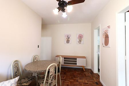 Sala de apartamento para alugar com 1 quarto, 50m² em Passo D’areia, Porto Alegre