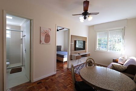 Sala de apartamento para alugar com 1 quarto, 50m² em Passo D’areia, Porto Alegre