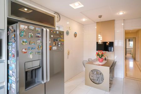 Apartamento à venda com 184m², 3 quartos e 3 vagasCozinha