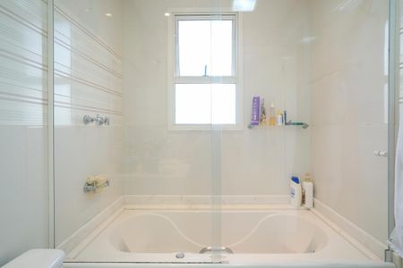 Apartamento à venda com 184m², 3 quartos e 3 vagasBanheiro da Suíte 1