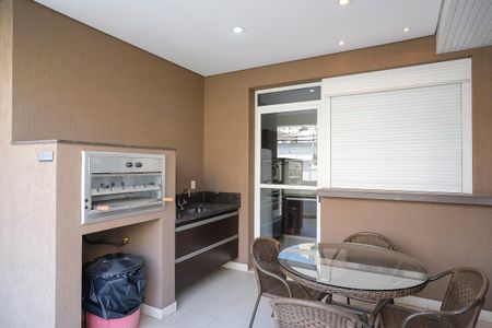 Apartamento à venda com 184m², 3 quartos e 3 vagasChurrasqueira