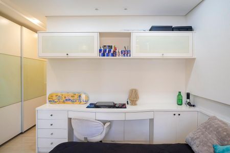 Apartamento à venda com 184m², 3 quartos e 3 vagasSuíte 2