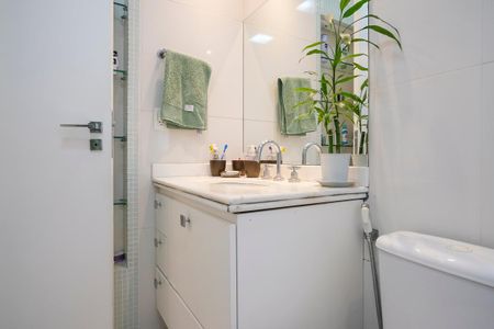 Apartamento à venda com 184m², 3 quartos e 3 vagasBanheiro da Suíte 2