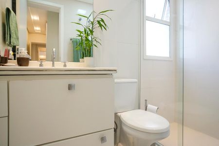 Apartamento à venda com 184m², 3 quartos e 3 vagasBanheiro da Suíte 2