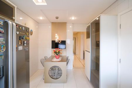 Apartamento à venda com 184m², 3 quartos e 3 vagasCozinha