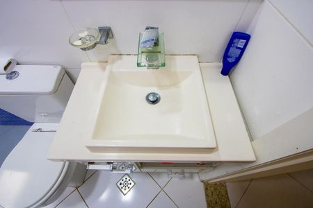 Apartamento à venda com 80m², 3 quartos e 2 vagasBanheiro social