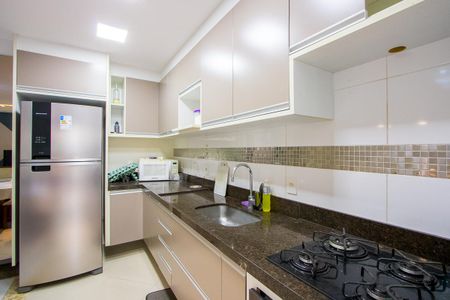 Apartamento à venda com 80m², 3 quartos e 2 vagasCozinha