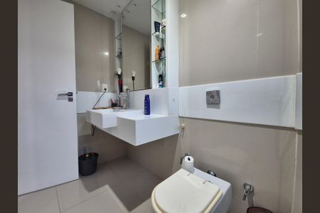 Apartamento à venda com 180m², 3 quartos e 2 vagasBanheiro da Suíte