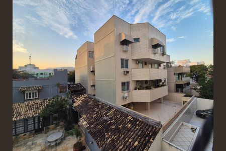 Apartamento à venda com 180m², 3 quartos e 2 vagasVista