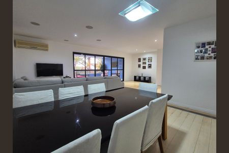 Apartamento à venda com 180m², 3 quartos e 2 vagasSala