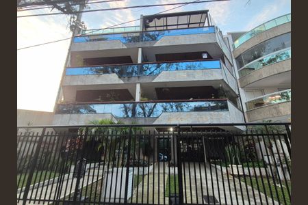 Apartamento à venda com 180m², 3 quartos e 2 vagasFachada