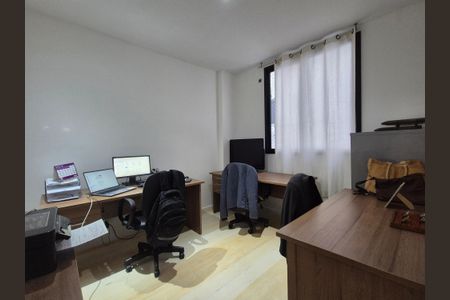 Apartamento à venda com 180m², 3 quartos e 2 vagasQuarto 2