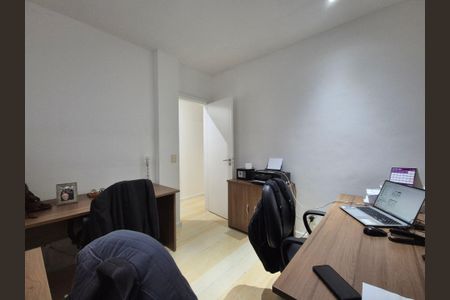 Apartamento à venda com 180m², 3 quartos e 2 vagasQuarto 2