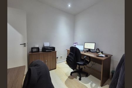 Apartamento à venda com 180m², 3 quartos e 2 vagasQuarto 2