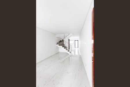 Casa à venda com 3 quartos, 110m² em Jardim Avelino, São Paulo