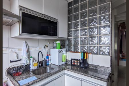 Cozinha de apartamento à venda com 2 quartos, 94m² em Fernão Dias, Belo Horizonte