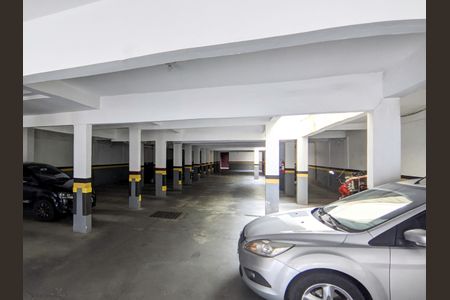 Apartamento à venda com 94m², 2 quartos e 2 vagas Apartamento à venda com 94m², 2 quartos e 2 vagasGaragem