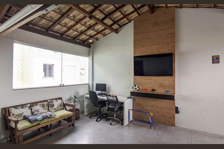 Apartamento à venda com 94m², 2 quartos e 2 vagas Apartamento à venda com 94m², 2 quartos e 2 vagasCobertura