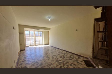 Casa à venda com 3 quartos, 300m² em Cambuí, Campinas