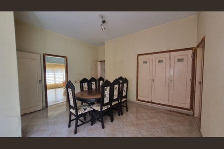 Casa à venda com 3 quartos, 300m² em Cambuí, Campinas