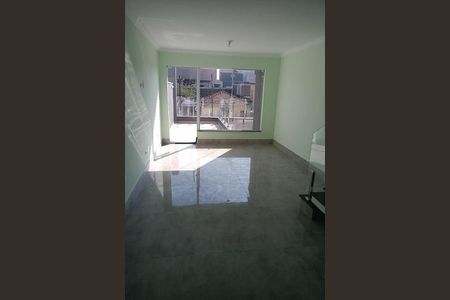 Casa à venda com 3 quartos, 188m² em Parque Industriario, Santo André