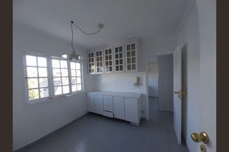 Casa à venda com 4 quartos, 285m² em Vila Progredior, São Paulo