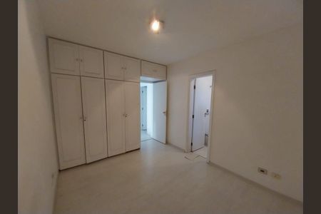 Casa à venda com 4 quartos, 285m² em Vila Progredior, São Paulo