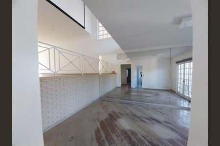 Casa à venda com 4 quartos, 285m² em Vila Progredior, São Paulo