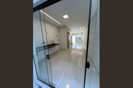 Casa à venda com 145m², 3 quartos e 2 vagas
