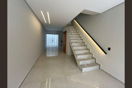 Casa à venda com 145m², 3 quartos e 2 vagas