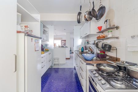 Apartamento à venda com 124m², 2 quartos e 3 vagasCozinha