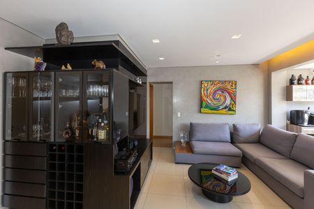 Apartamento à venda com 115m², 3 quartos e 2 vagas Apartamento à venda com 115m², 3 quartos e 2 vagasSala de TV