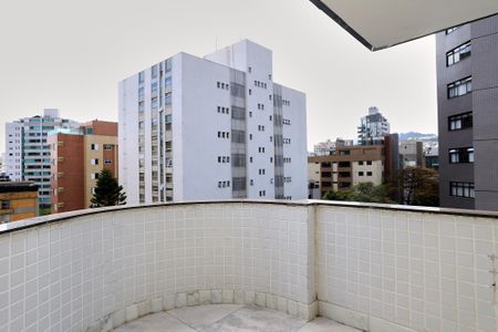 Apartamento à venda com 268m², 4 quartos e 6 vagasVaranda da Sala