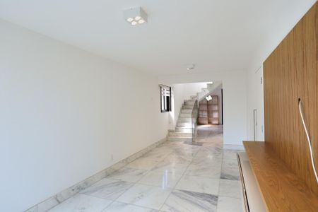 Apartamento à venda com 268m², 4 quartos e 6 vagasSala 2