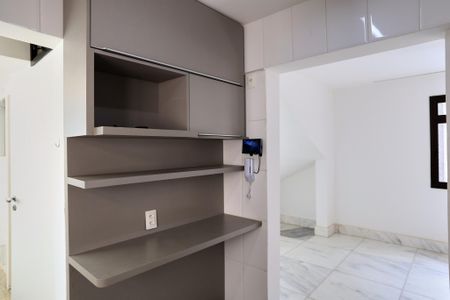Apartamento à venda com 268m², 4 quartos e 6 vagasCozinha