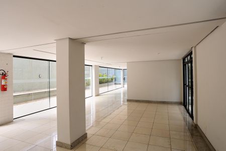 Apartamento à venda com 268m², 4 quartos e 6 vagasÁrea comum - Salão de festas