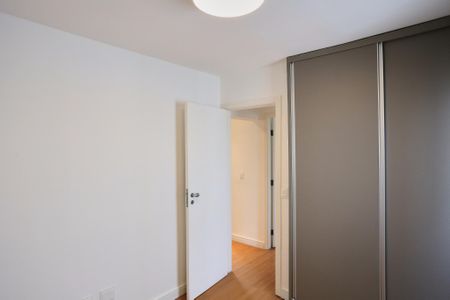 Apartamento à venda com 268m², 4 quartos e 6 vagasQuarto 2