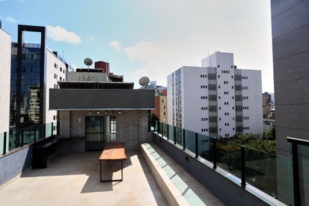 Apartamento à venda com 268m², 4 quartos e 6 vagasVista