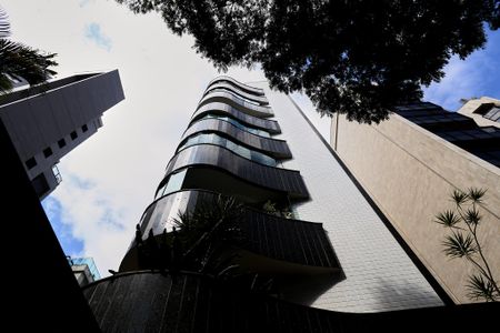 Apartamento à venda com 268m², 4 quartos e 6 vagasFachada