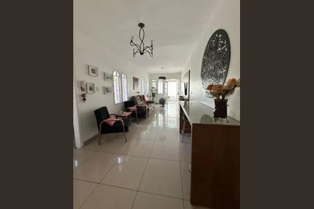 Casa à venda com 4 quartos, 180m² em Santa Amelia, Belo Horizonte