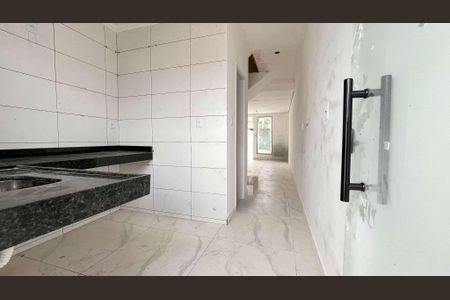 Casa à venda com 2 quartos, 65m² em São João Batista, Belo Horizonte