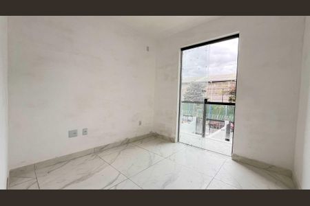 Casa à venda com 2 quartos, 65m² em São João Batista, Belo Horizonte