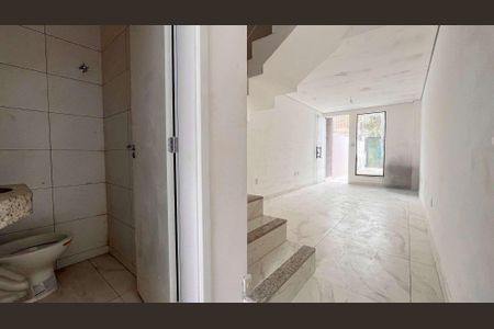 Casa à venda com 2 quartos, 65m² em São João Batista, Belo Horizonte