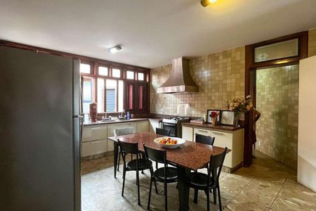 Casa à venda com 650m², 5 quartos e 11 vagas