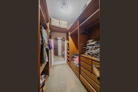 Apartamento à venda com 237m², 3 quartos e 3 vagasCloset da suíte 3