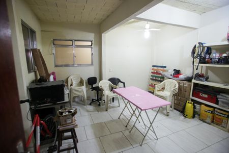 Casa à venda com 125m², 3 quartos e 2 vagasDepósito